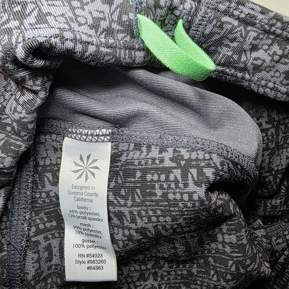 Athleta Techno Be Free Nickers/crop leggings Black Dobby Sz XSmall - Picture 9 of 9